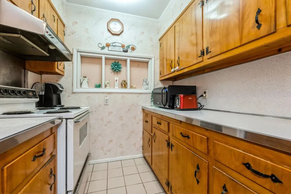 2337 Westley Road Westbury NY 11590