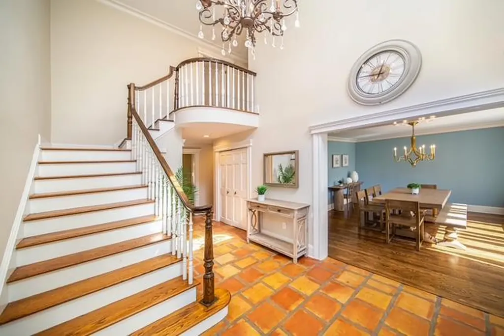 7 Soundcrest Lane Lloyd Harbor NY 11743