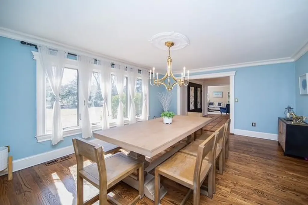 7 Soundcrest Lane Lloyd Harbor NY 11743