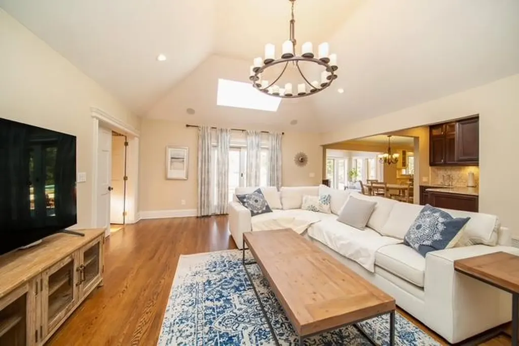 7 Soundcrest Lane Lloyd Harbor NY 11743