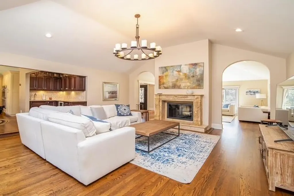 7 Soundcrest Lane Lloyd Harbor NY 11743