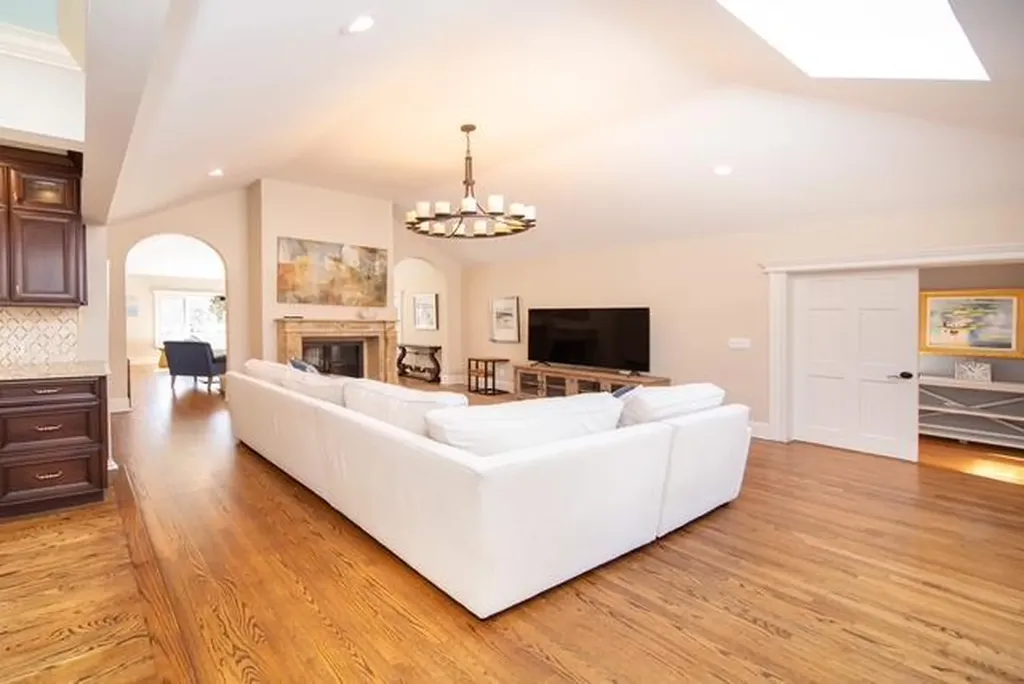 7 Soundcrest Lane Lloyd Harbor NY 11743