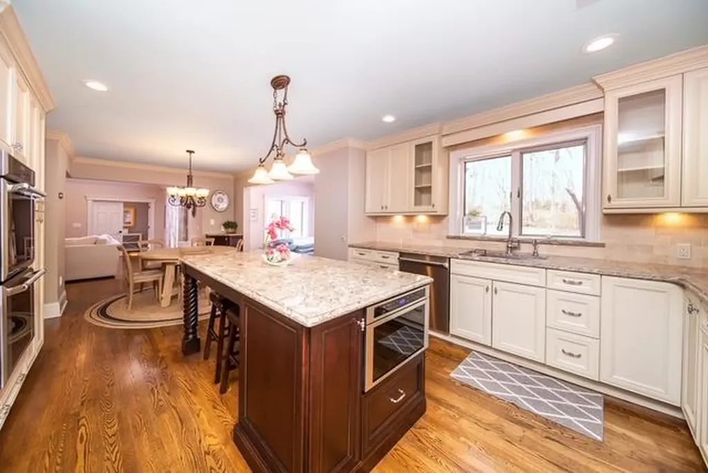 7 Soundcrest Lane Lloyd Harbor NY 11743