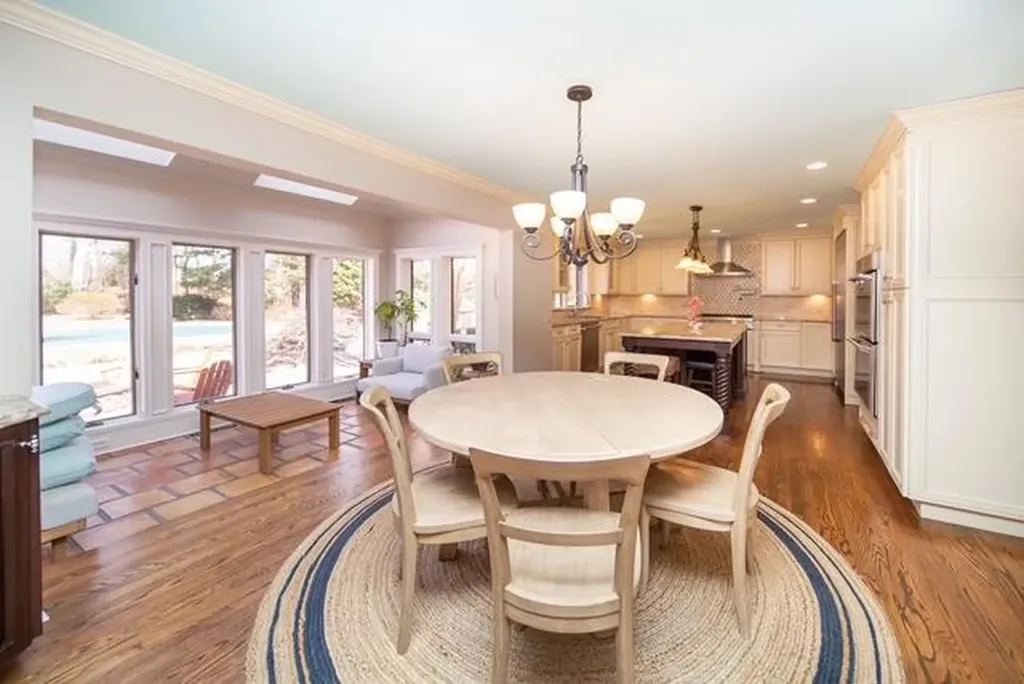 7 Soundcrest Lane Lloyd Harbor NY 11743