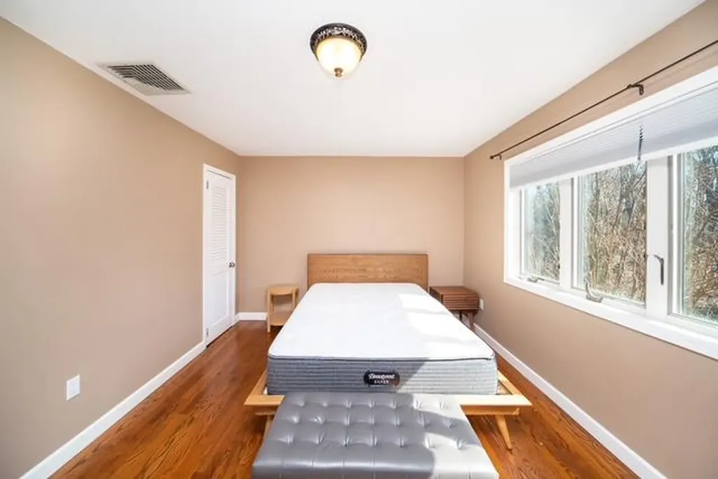 7 Soundcrest Lane Lloyd Harbor NY 11743