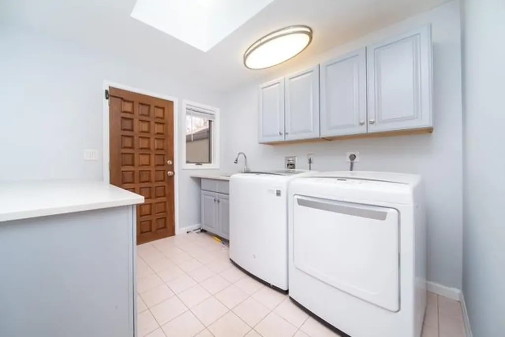 7 Soundcrest Lane Lloyd Harbor NY 11743