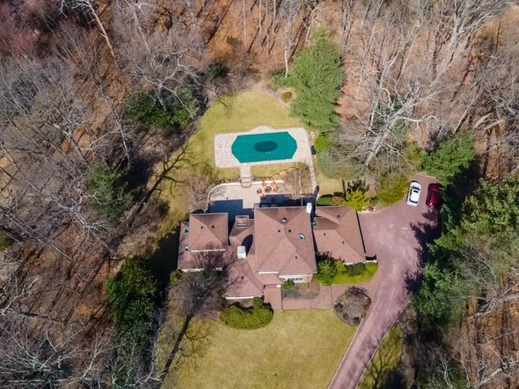 7 Soundcrest Lane Lloyd Harbor NY 11743