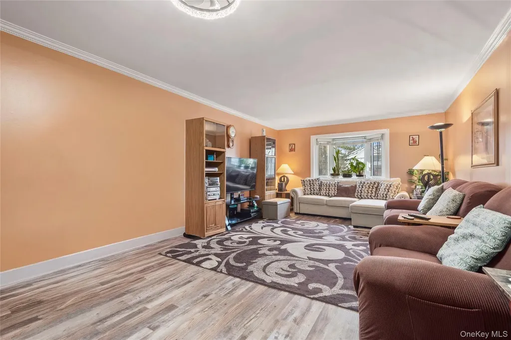 717 Annadale Road Staten Island NY 10312