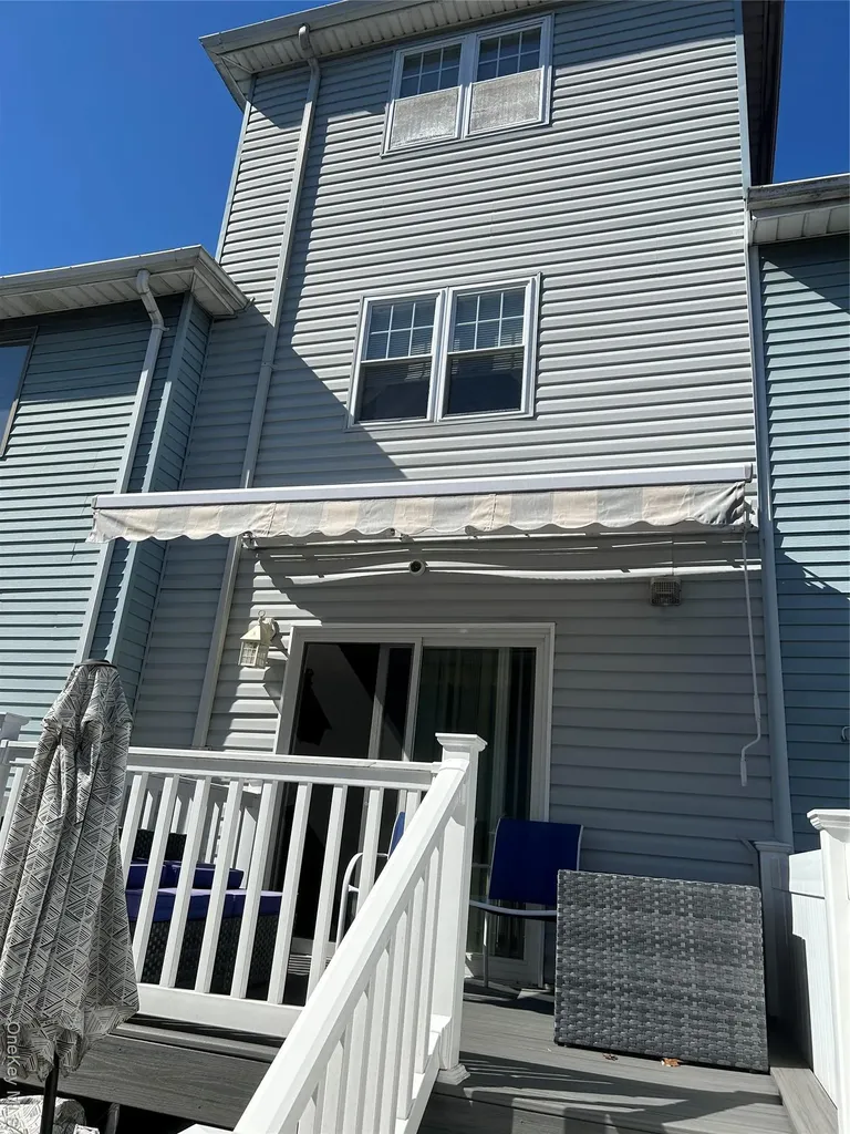 717 Annadale Road Staten Island NY 10312