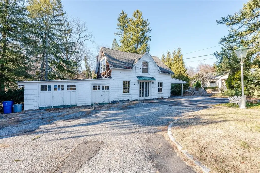 55 E Main Street Huntington NY 11743