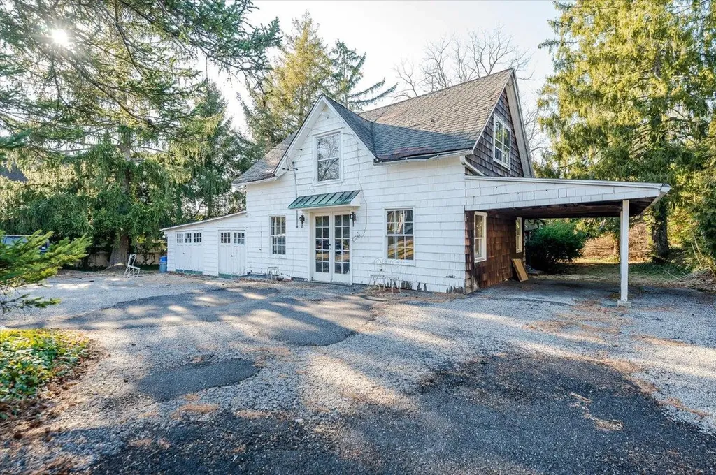 55 E Main Street Huntington NY 11743