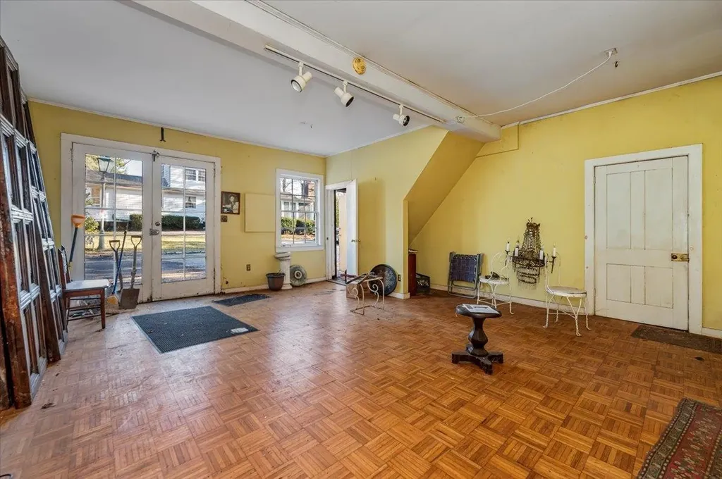 55 E Main Street Huntington NY 11743