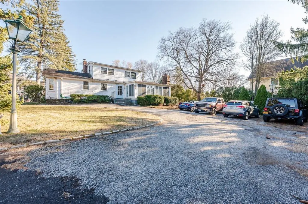 55 E Main Street Huntington NY 11743