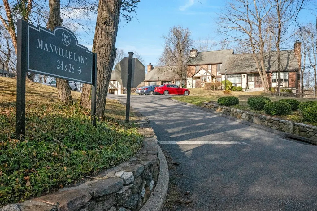 24 Manville Lane Pleasantville NY 10570