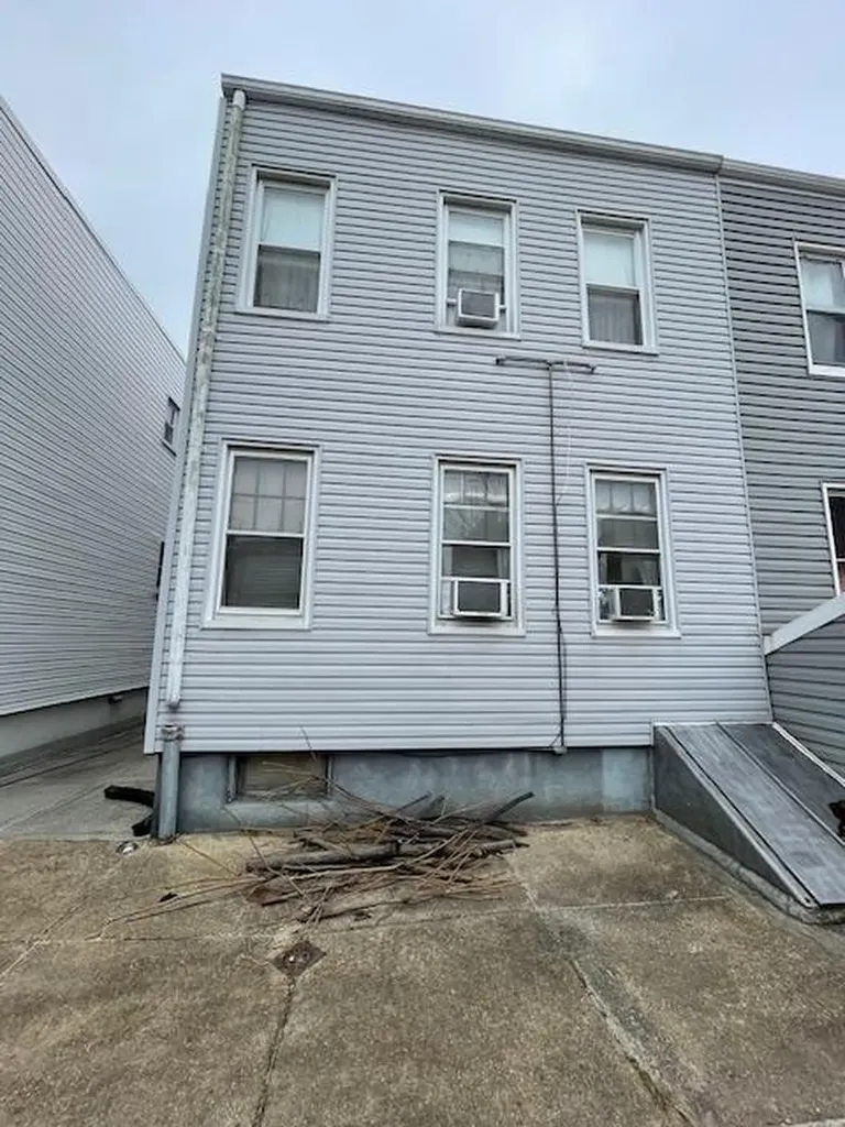 6068 60th Lane Maspeth NY 11378