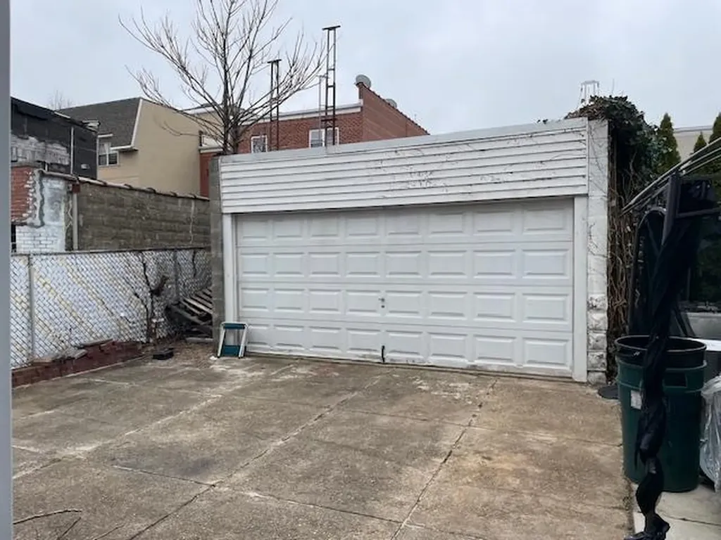 6068 60th Lane Maspeth NY 11378