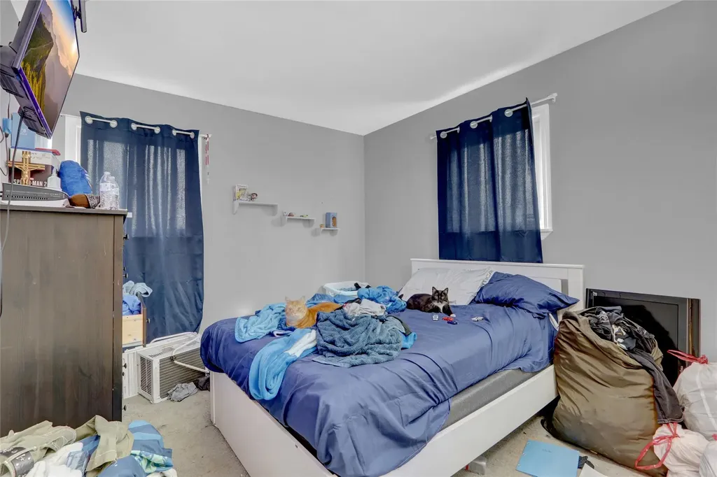 10 Sunburst Drive Deer Park NY 11729