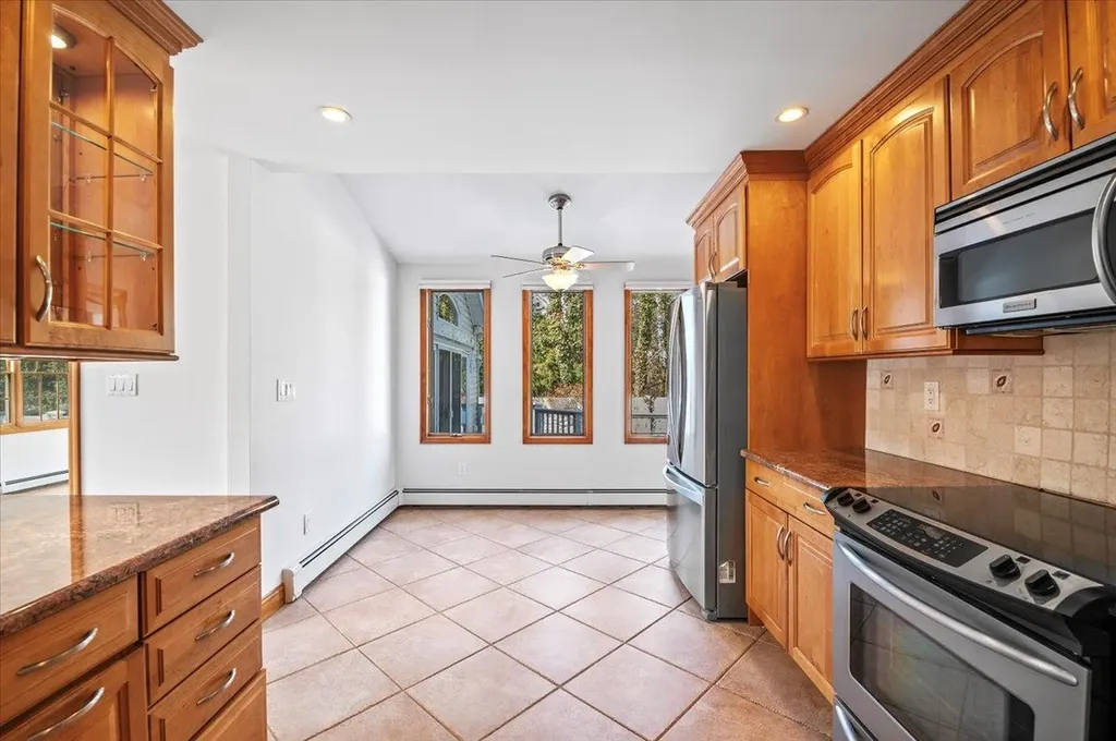 16 Hemlock Drive Syosset NY 11791