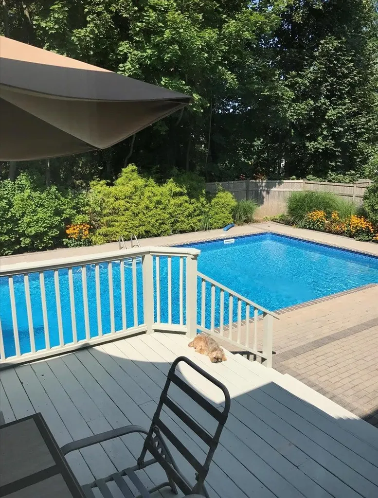 16 Hemlock Drive Syosset NY 11791