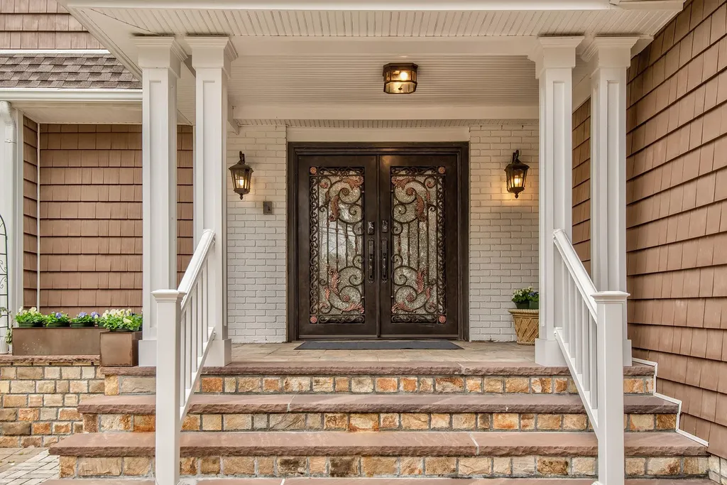 5 North Drive Manhasset NY 11030
