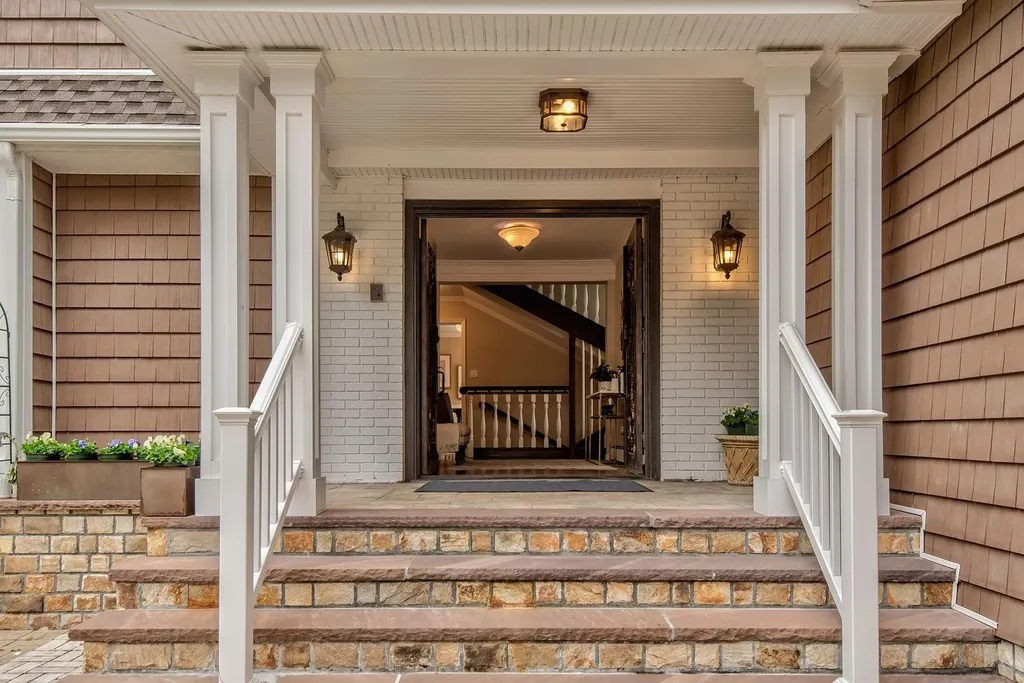5 North Drive Manhasset NY 11030