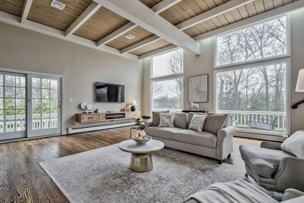 5 North Drive Manhasset NY 11030