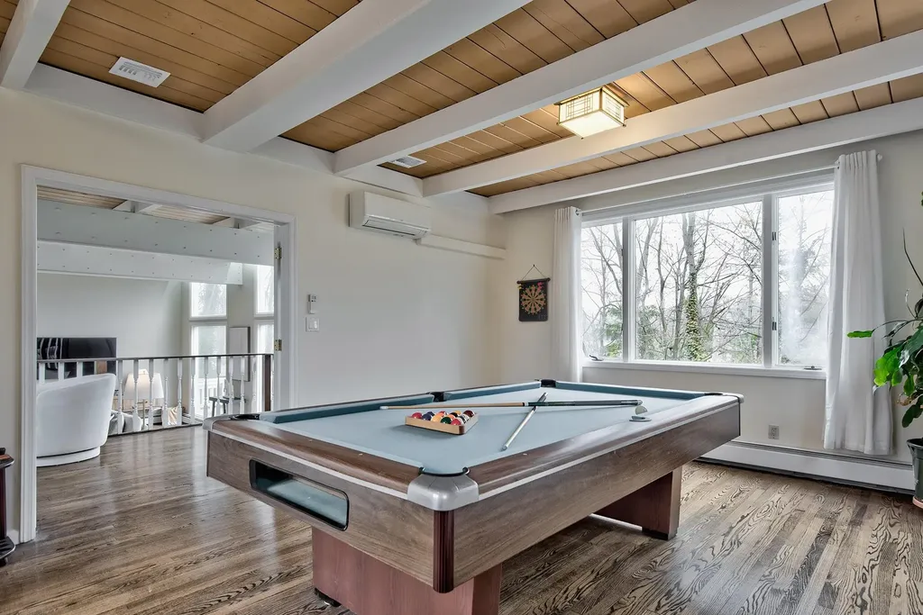 5 North Drive Manhasset NY 11030