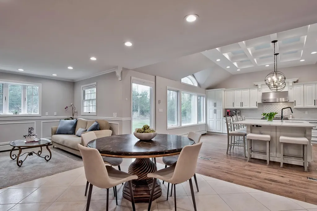 5 North Drive Manhasset NY 11030