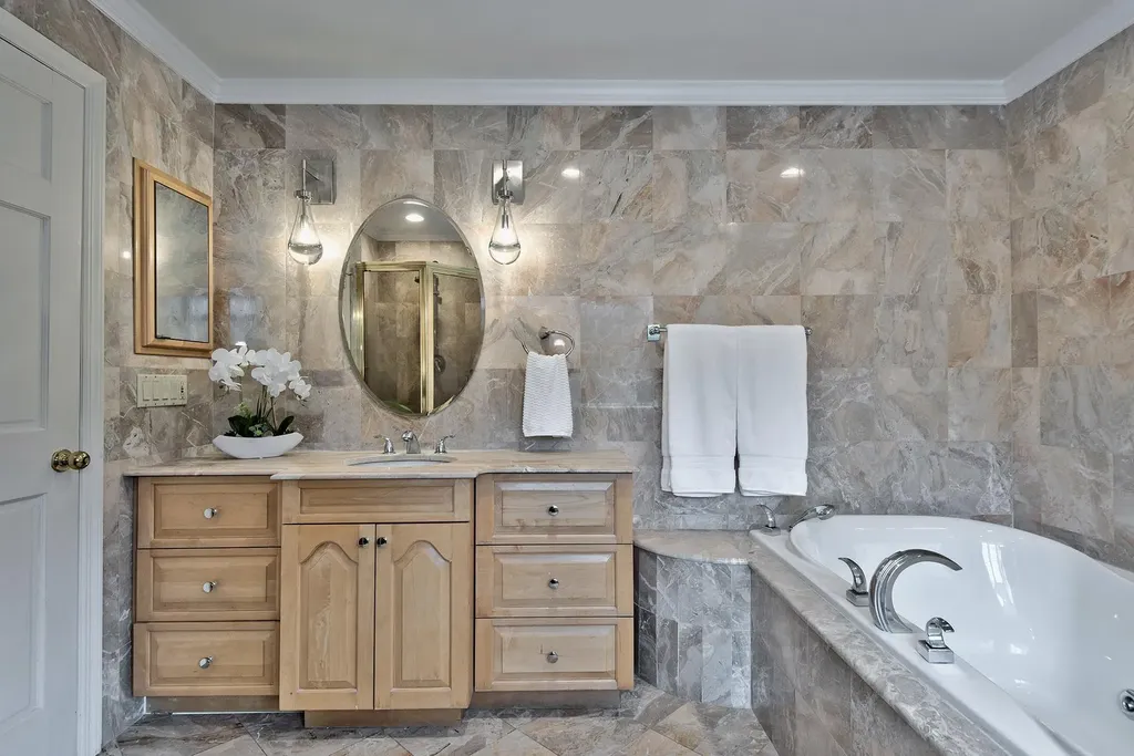 5 North Drive Manhasset NY 11030