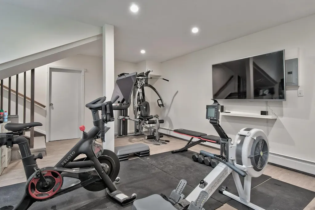 5 North Drive Manhasset NY 11030
