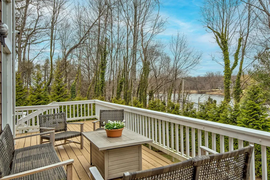 5 North Drive Manhasset NY 11030