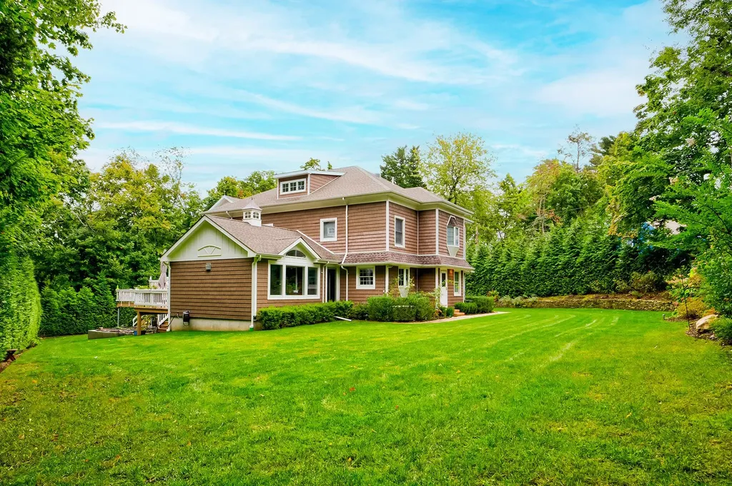 5 North Drive Manhasset NY 11030