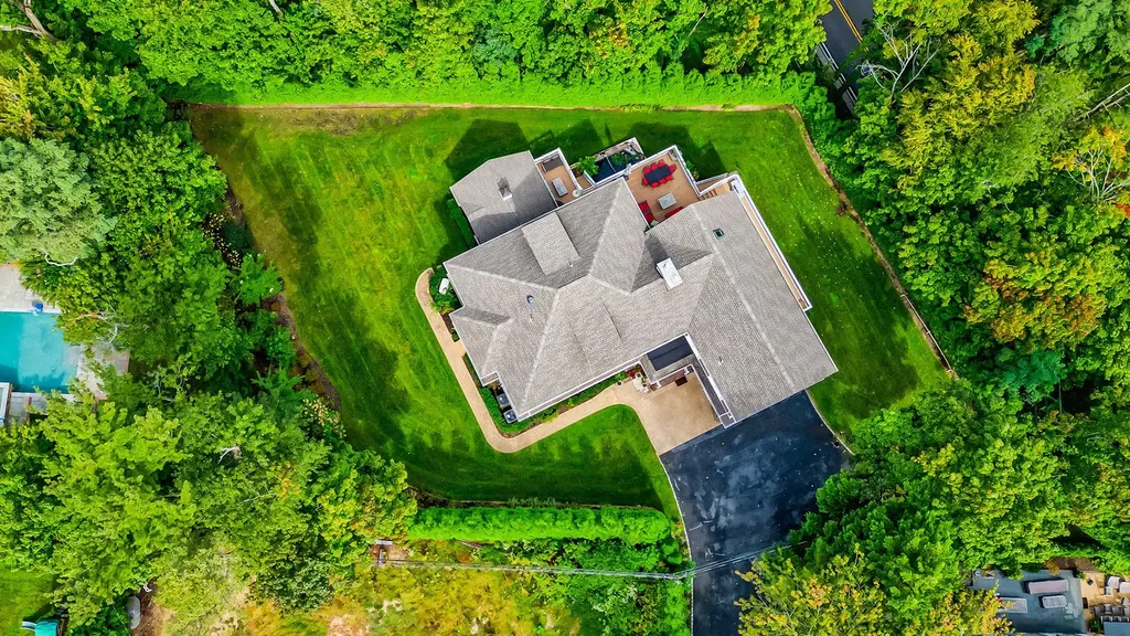 5 North Drive Manhasset NY 11030