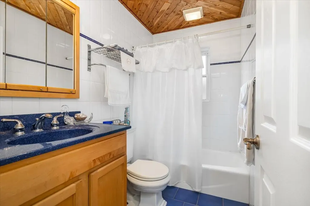1060 Stewart Avenue Bethpage NY 11714