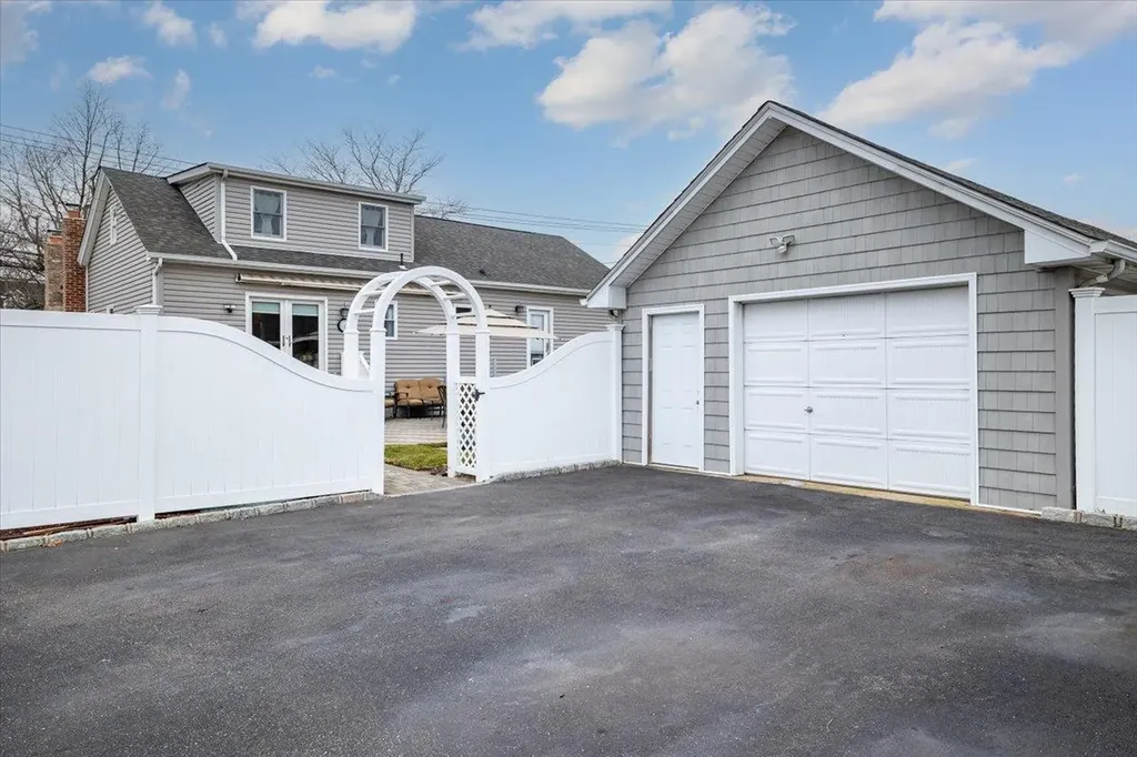 1060 Stewart Avenue Bethpage NY 11714
