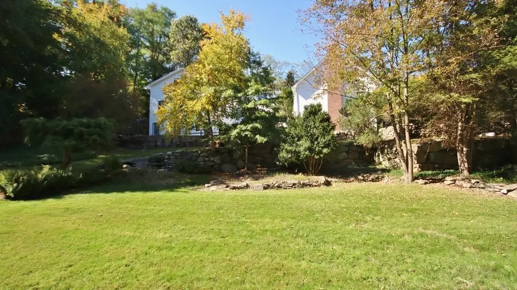 2 Woodmill Road Chappaqua NY 10514