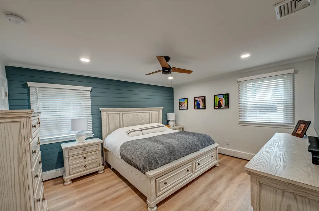 7 Loop Drive Sayville NY 11782