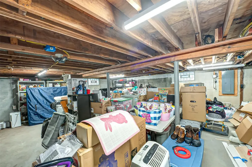 7 Loop Drive Sayville NY 11782