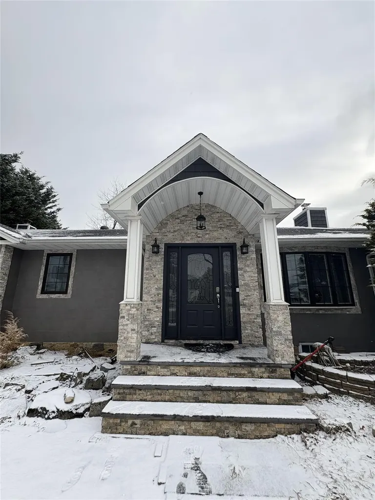 1459 3rd Street Babylon NY 11704