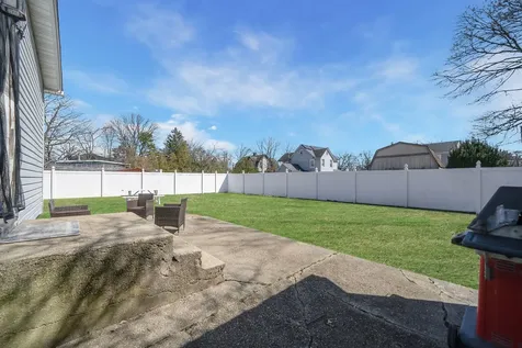 6 Dean Street Farmingdale NY 11735