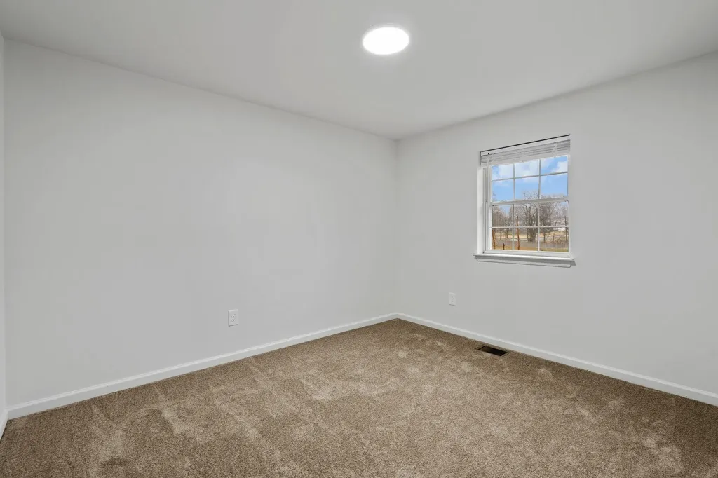 31 Pond Hill Lane Walden NY 12586