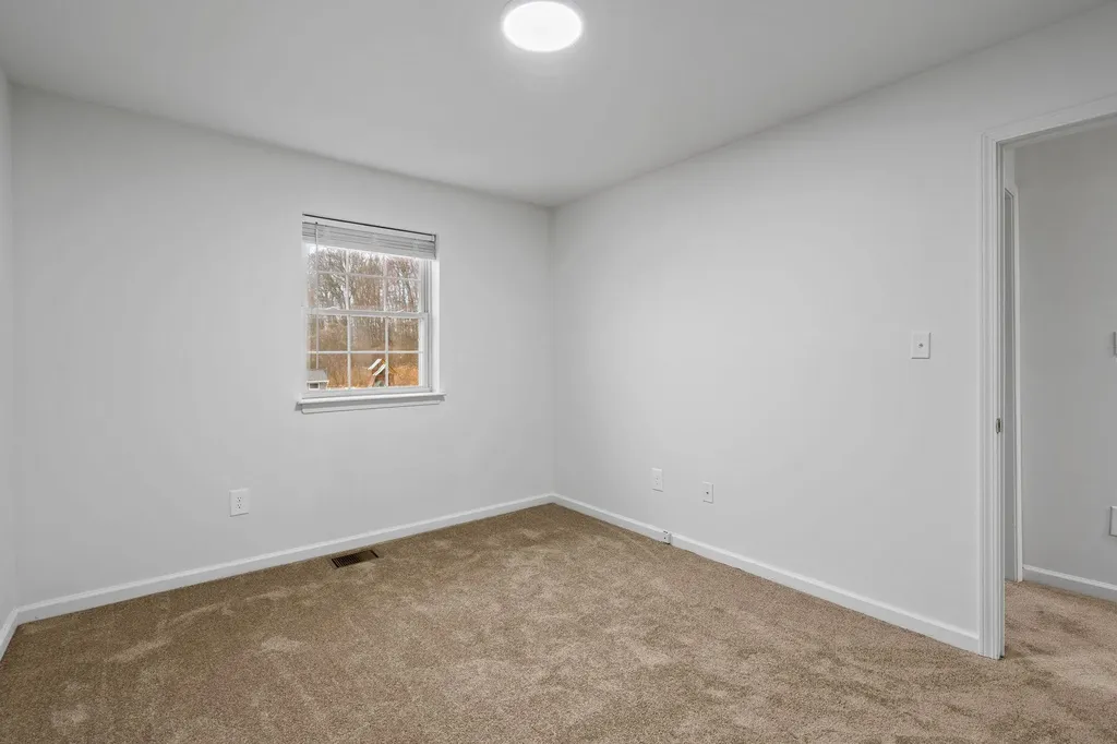 31 Pond Hill Lane Walden NY 12586