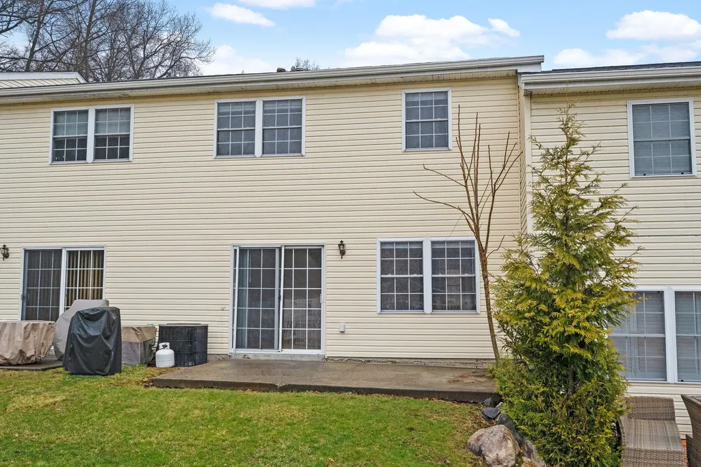 31 Pond Hill Lane Walden NY 12586