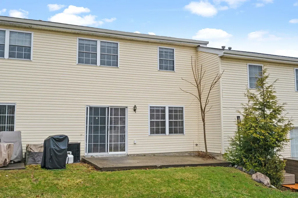 31 Pond Hill Lane Walden NY 12586