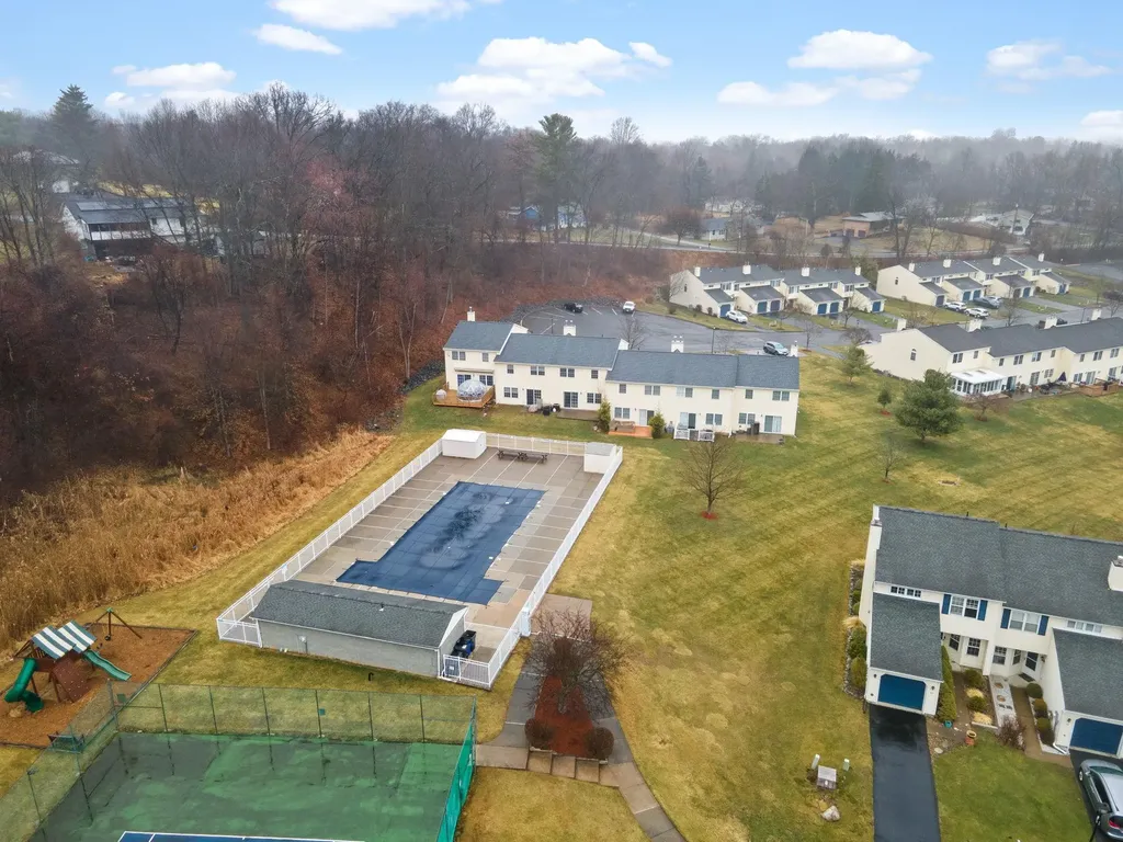 31 Pond Hill Lane Walden NY 12586