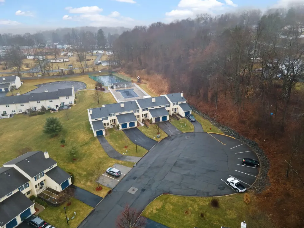 31 Pond Hill Lane Walden NY 12586