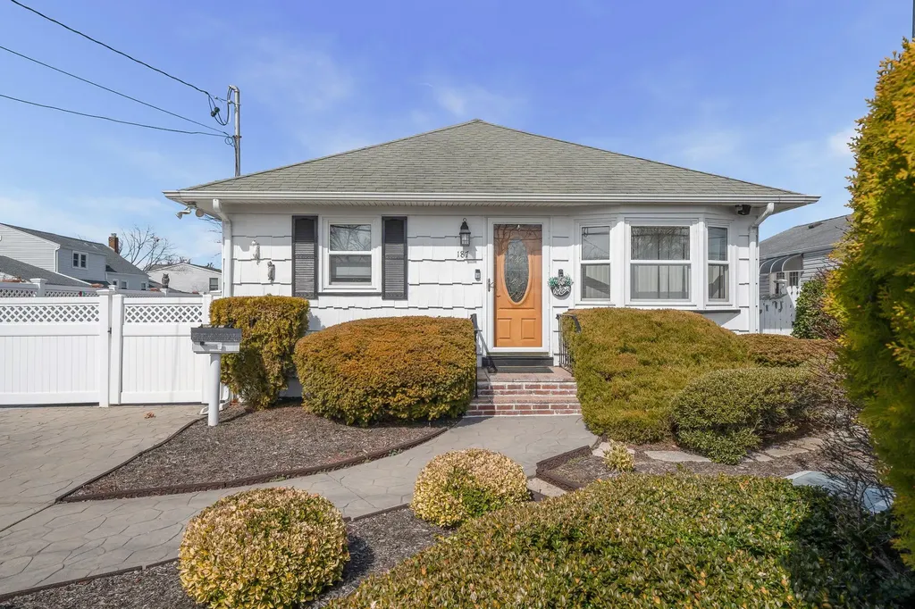 187 Islip Boulevard Islip Terrace NY 11752