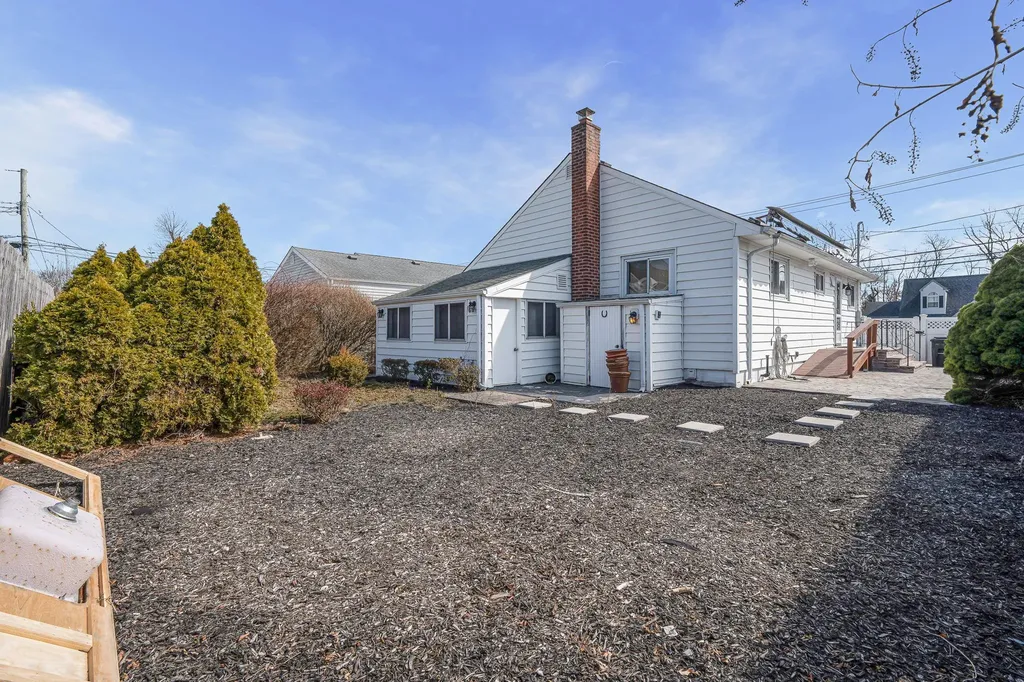 187 Islip Boulevard Islip Terrace NY 11752
