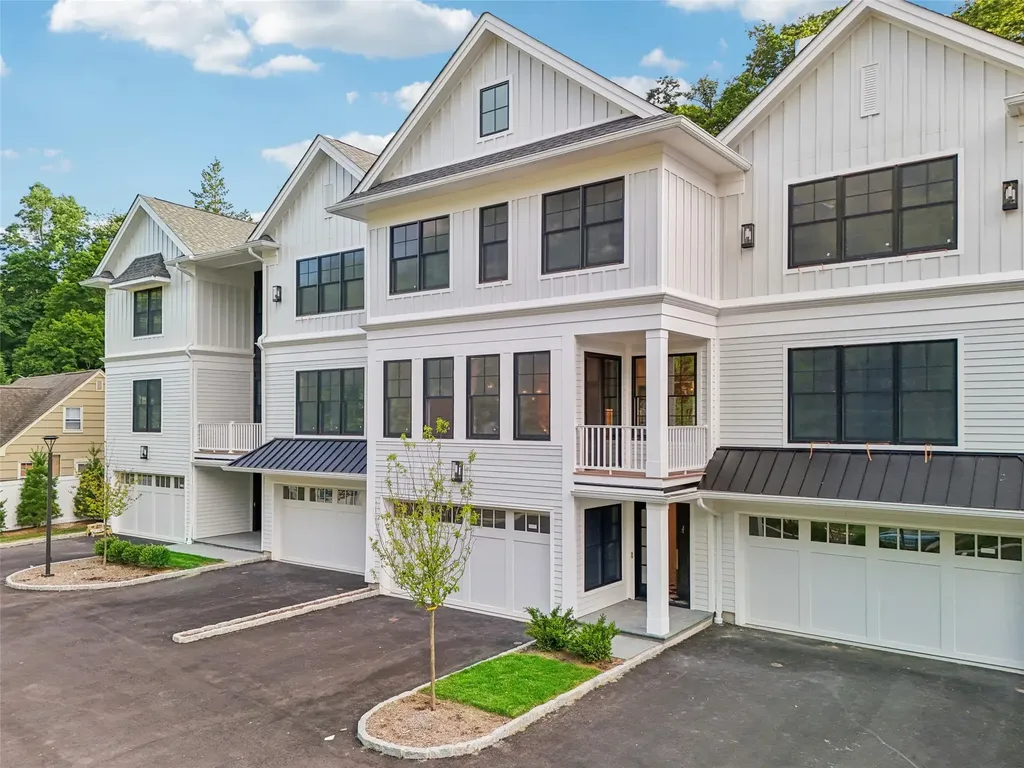 133 Spring Road Huntington NY 11743