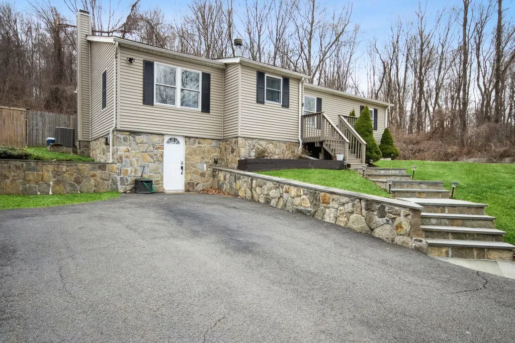 4142 Route 52 Holmes NY 12531